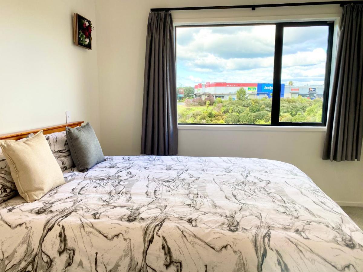 Stunning Townhouse - Walking To Botany Shopping Center Apartment โอ๊คแลนด์ ภายนอก รูปภาพ