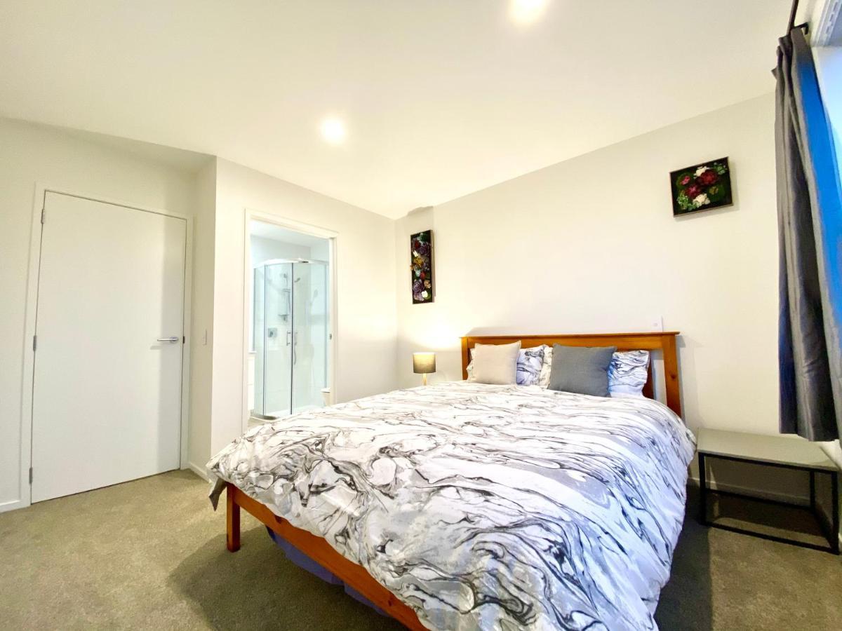 Stunning Townhouse - Walking To Botany Shopping Center Apartment โอ๊คแลนด์ ภายนอก รูปภาพ